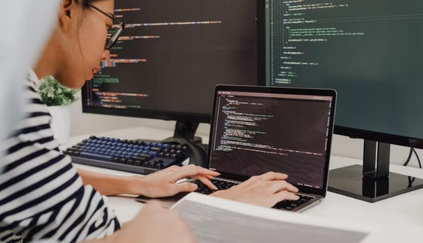 AI+边缘计算赋能下一代MES：自学习排程与预测性维护的融合探索